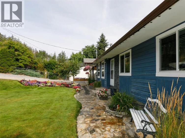 1714 Verdure Road, Kelowna, BC, V1P 1G6 - 4
