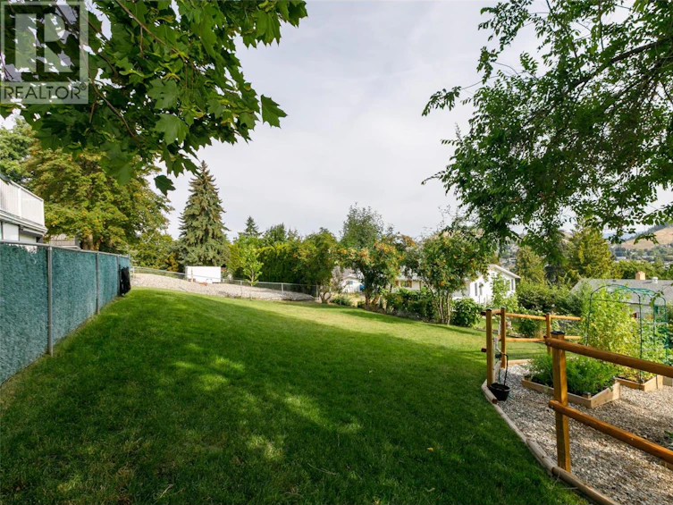 1714 Verdure Road, Kelowna, BC, V1P 1G6 - 12