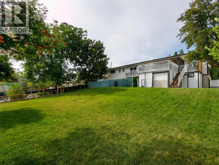 1714 Verdure Road, Kelowna, BC, V1P 1G6 - 13