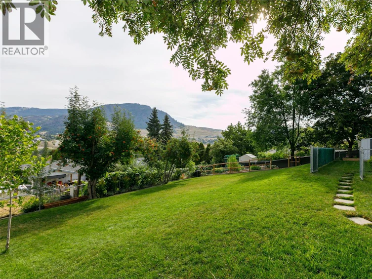 1714 Verdure Road, Kelowna, BC, V1P 1G6 - 10