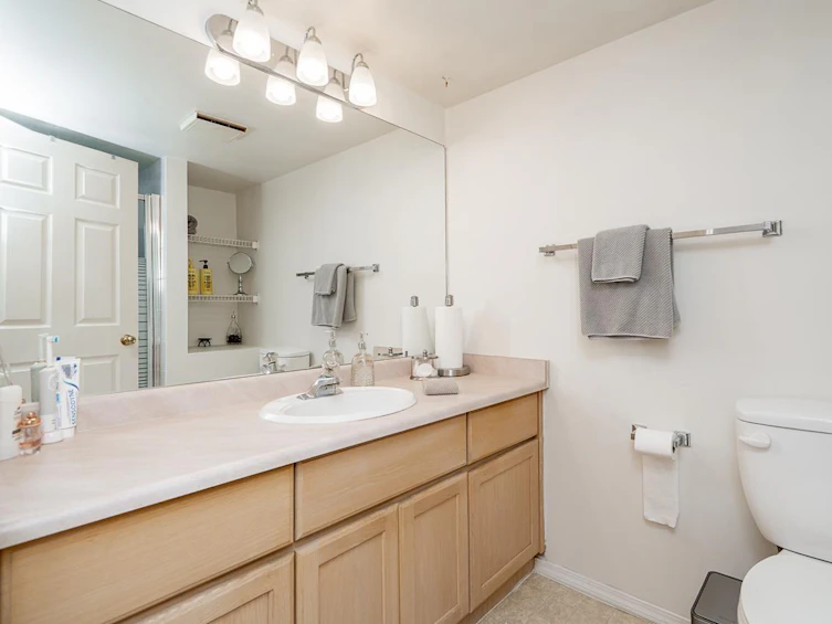 204-9400 Cook Street, Chilliwack, BC, V2P 4J6 - 23
