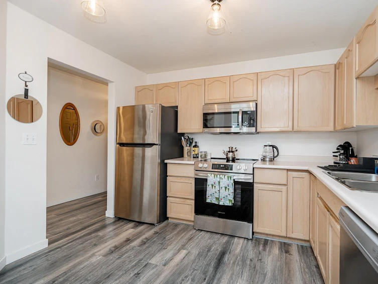 204-9400 Cook Street, Chilliwack, BC, V2P 4J6 - 11