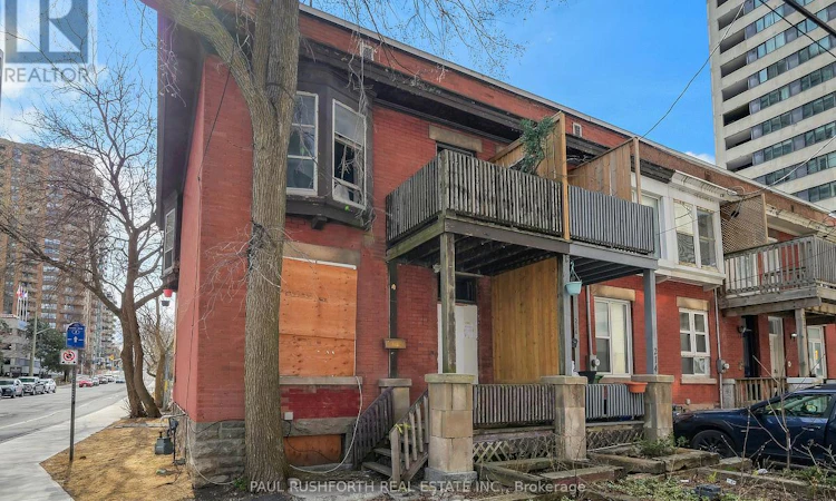 216 Bay Street