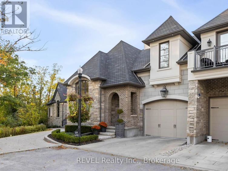 25 Arbourvale Common, St. Catharines, ON, L2T 3B7 - 2