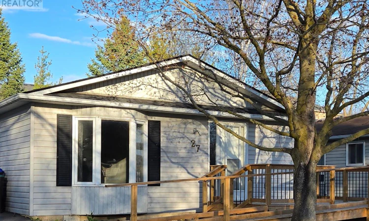 27 Royal Oak Drive