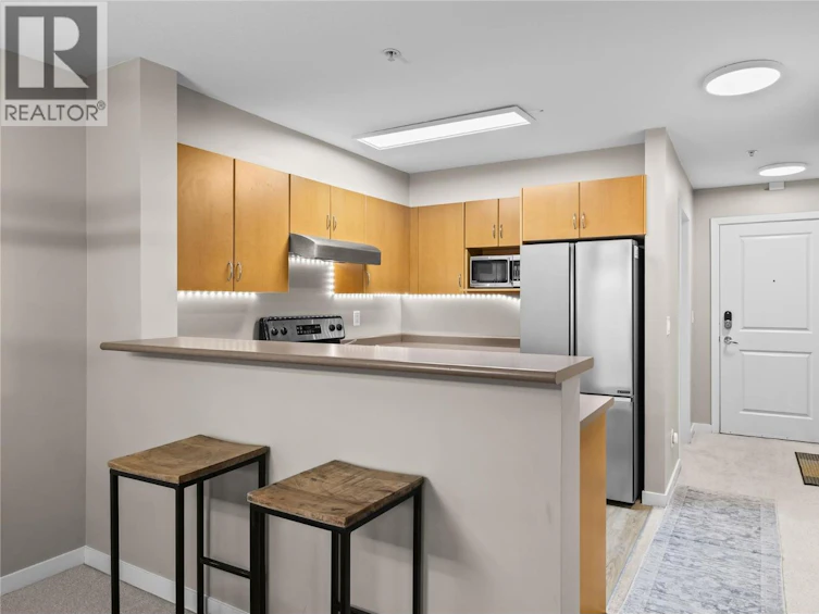305-567 Yates Road, Kelowna, BC, V1V 2V3 - 4