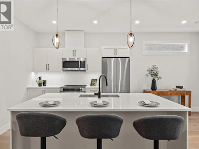 2-943 Fuller Avenue - 4