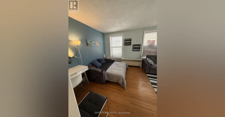 4-51 Queen East Street Street S, Brampton, ON, L6W 3P1