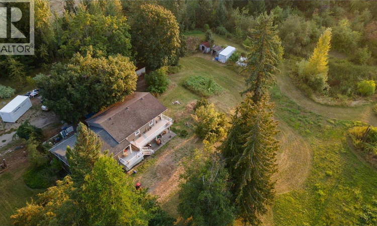 1121 SW Shuswap Street