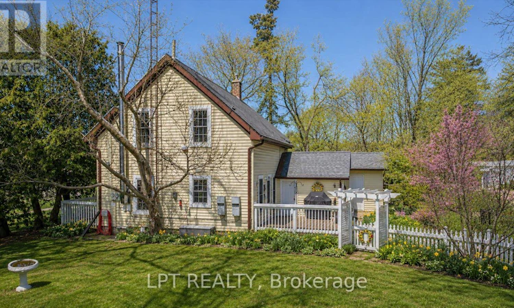 3472 Monck Road
