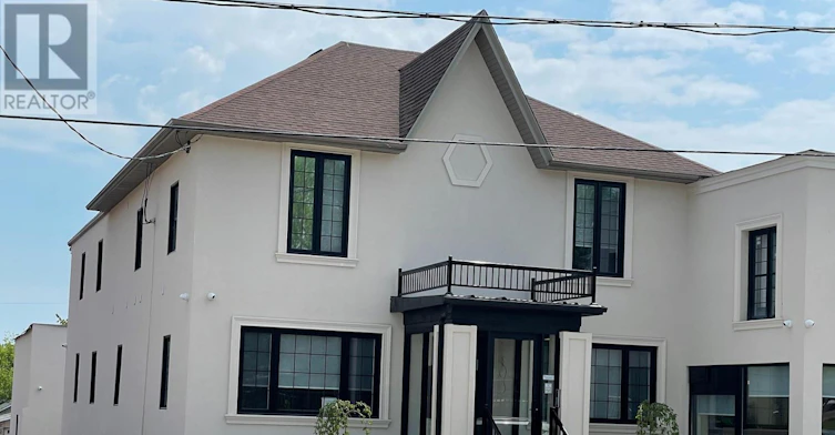 201-251 Simcoe Street S, Oshawa, ON, L1H 4H3