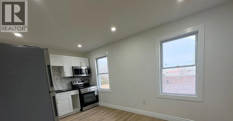 2-786 Chatham Street East, Windsor, ON, N9A 1Y3 - 2