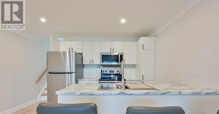 UPPER-738 Mohawk Road E, Hamilton, ON, L8T 2R1 - 8