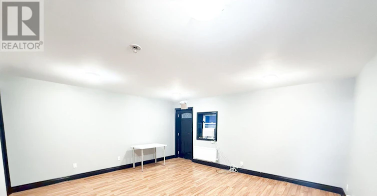 LOWER-3352 Dundas Street W, Toronto, ON, M6P 2A4 - 4