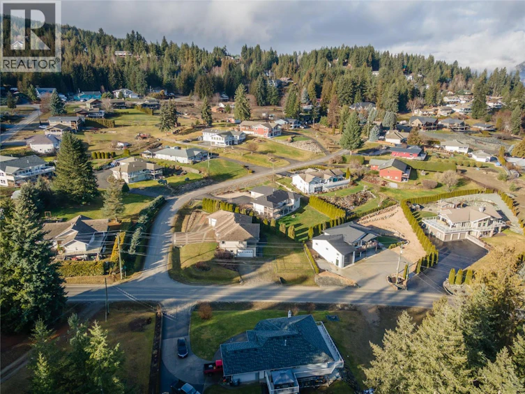 2483 Marine Place, Blind Bay, BC, V0E 1H1 - 11