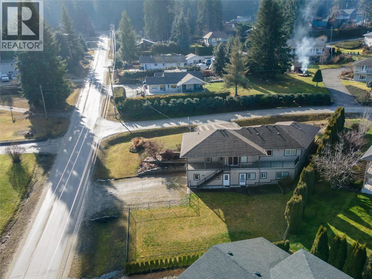 2483 Marine Place, Blind Bay, BC, V0E 1H1 - 7