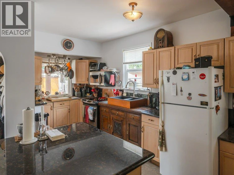 6130 Kootenay Street, Oliver, BC, V0H 1T0 - 12