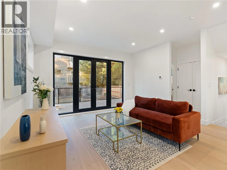 1340 Wood Street, Esquimalt, BC, V9Z 5E1 - 3