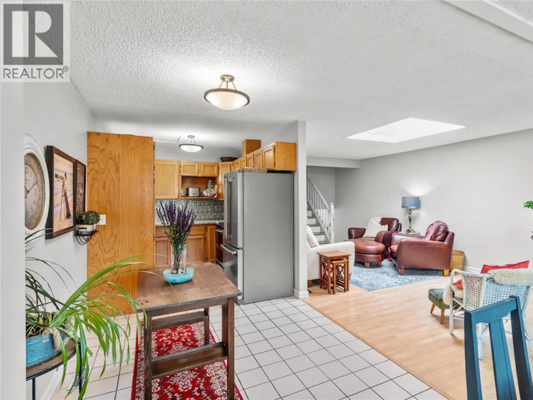 1144 Pembroke Avenue, Kamloops, BC, V2B 7W6 - 8