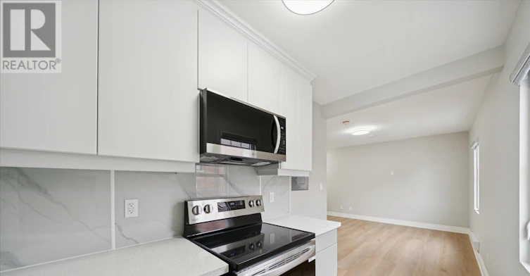 204-251 Simcoe Street S, Oshawa, ON, L1H 4H3 - 9