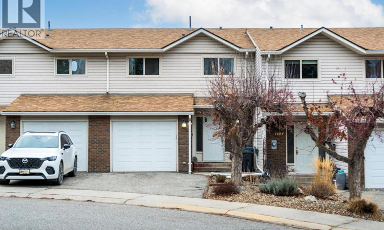 1686 Thayer Court