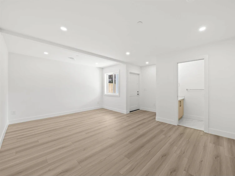 2-26725 Fraser Highway, Langley, BC, V4W 3L1 - 35