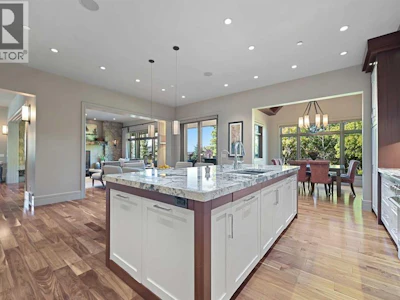 31 Spring Valley Heights SW - 5
