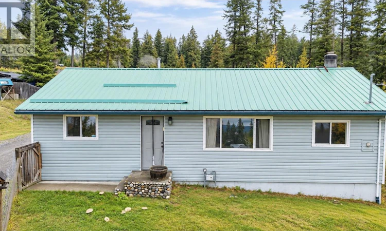 915 Dog Creek Road