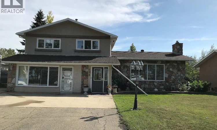 484 Stewart Street