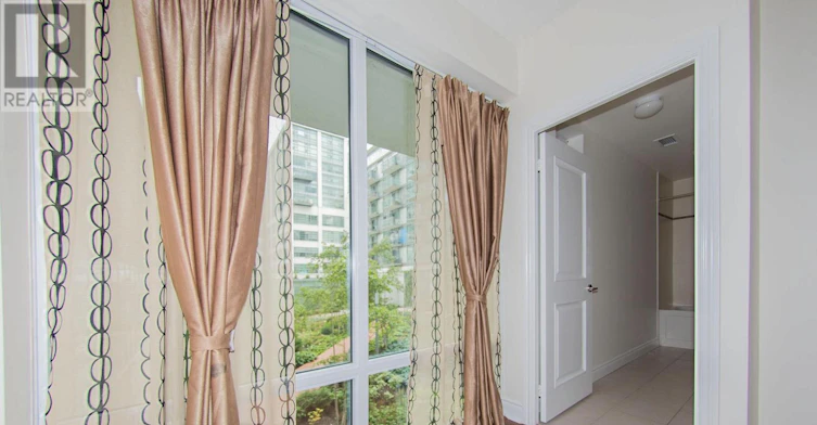 TH 118-90 Stadium Road, Toronto, ON, M5V 3W5 - 12