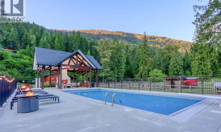 3290 Little Slocan South Road