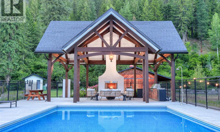 3290 Little Slocan South Road