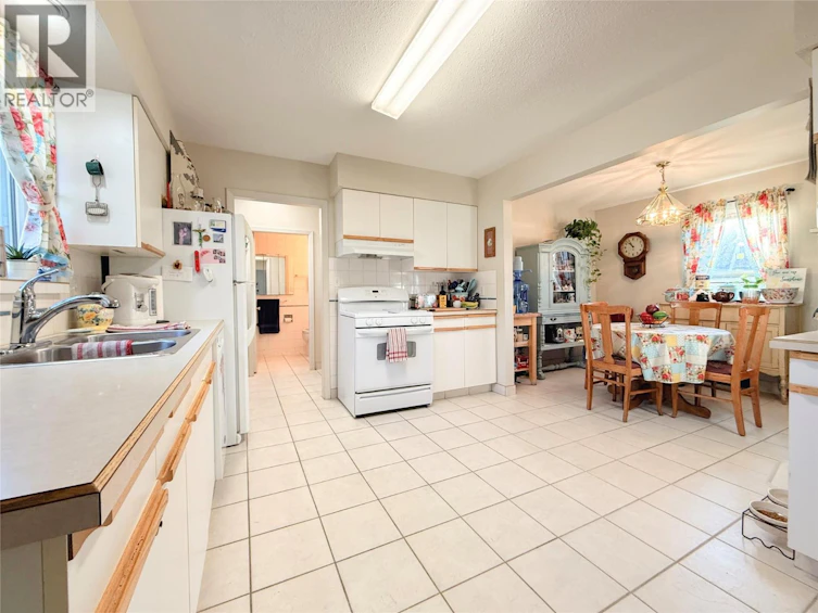 8711 78th Avenue, Osoyoos, BC, V0H 1V0 - 9