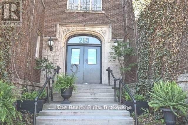 3-285 King Street W, Hamilton, ON, L8P 1B2