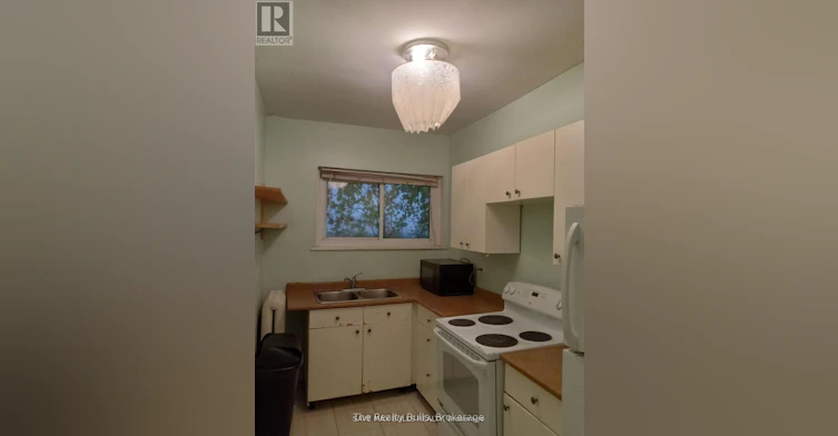 3-285 King Street W, Hamilton, ON, L8P 1B2 - 2