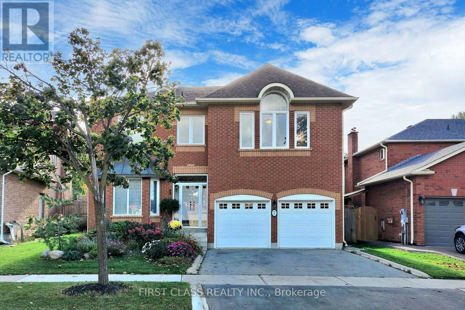 7 Kenpark Avenue, Brampton, ON, L6Z 3P4