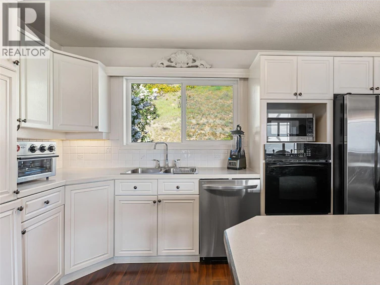 2165 Paly Road, Kelowna, BC, V1V 2B9 - 15