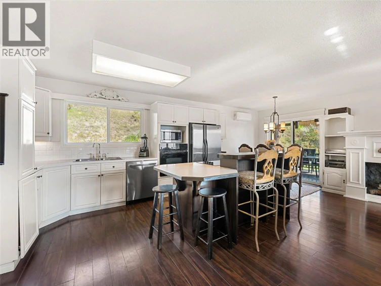 2165 Paly Road, Kelowna, BC, V1V 2B9 - 11