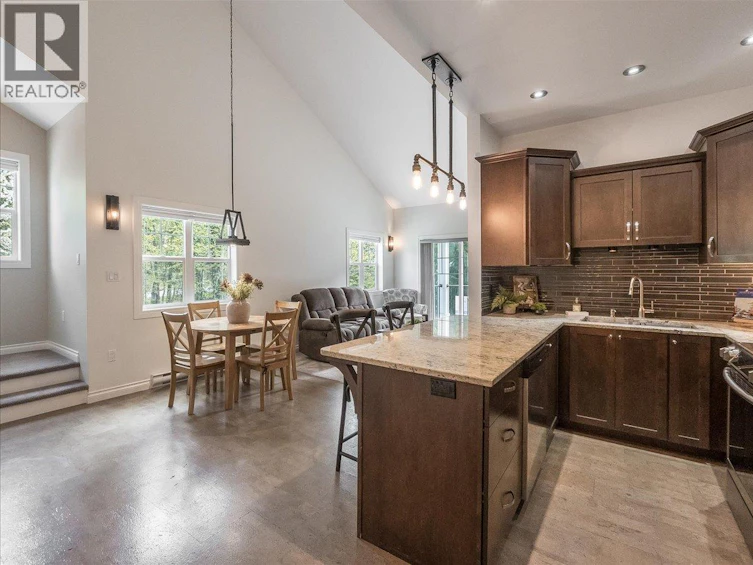 203-2011 Perrier Road, Nelson, BC, V1L 6Y8 - 2