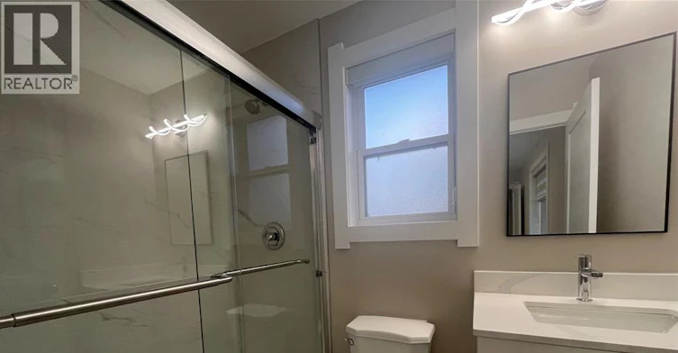 Front-Room 1-5-917 Mckay Avenue, Windsor, ON, N9B 2A4 - 21