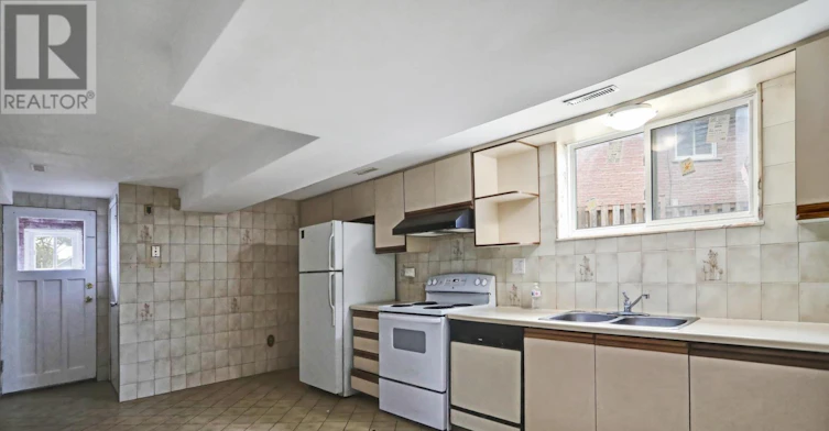 LOWER-16 Kingsdown Drive, Toronto, ON, M1K 3B8 - 2