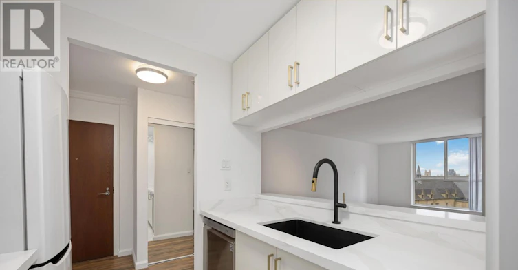 712-1055 Bay Street, Toronto, ON, M5S 3A3 - 24