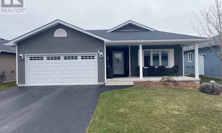 5 Windward Way N