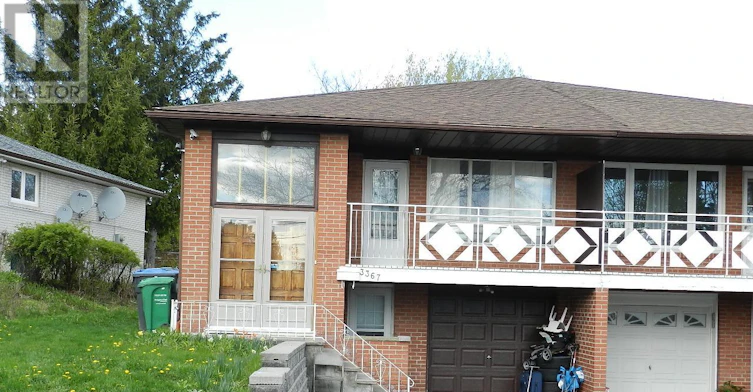 UPPER-3367 Verhoeven Drive, Mississauga, ON, L5C 2B3 - 2