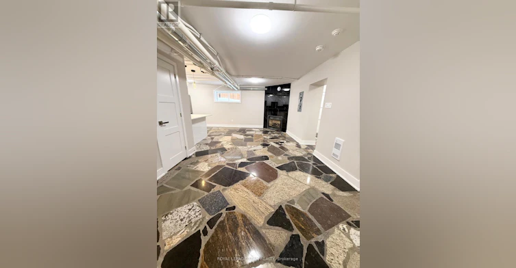 15 A-325 Cooper Street, Ottawa, ON, K2P 0G5 - 2