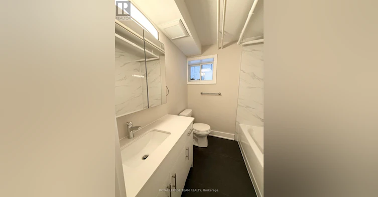 15 A-325 Cooper Street, Ottawa, ON, K2P 0G5 - 9