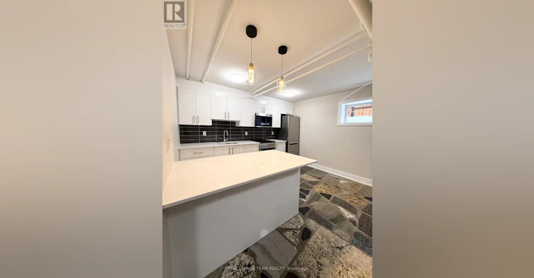 15 A-325 Cooper Street, Ottawa, ON, K2P 0G5 - 7