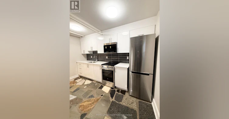 15 A-325 Cooper Street, Ottawa, ON, K2P 0G5 - 8