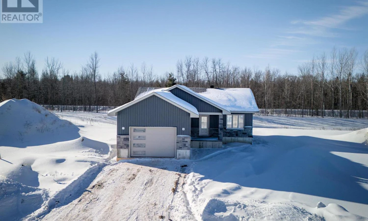 13 Eddy Crescent