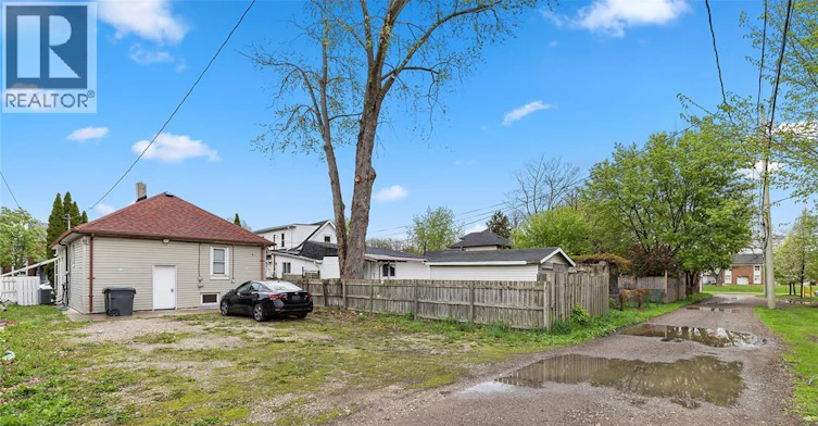 Room 3-609 St. Joseph, Windsor, ON, N9C 3H3 - 42